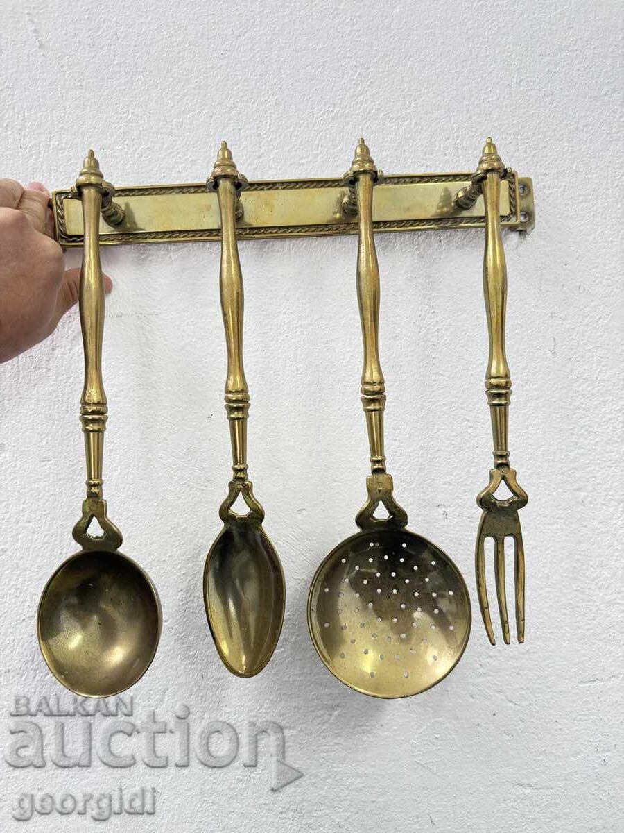 Vintage bronze kitchen utensils. No. 7572 - 6 Vintage bronze kitchen utensils. No. 7572 - 6