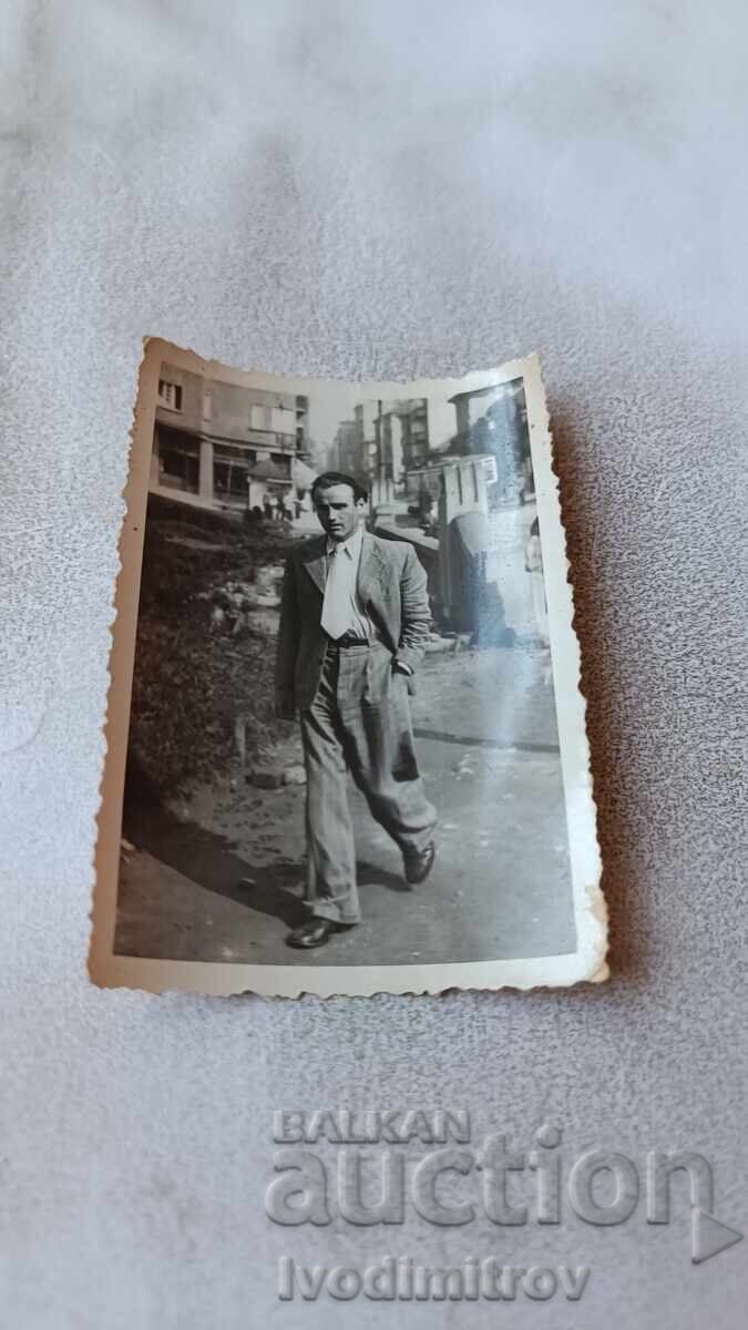 Φωτογραφία Σόφια Νέος άνδρας σε βόλτα 1939