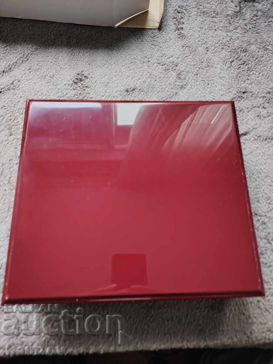 Δημοπρασία Πολυτελές κουτί αποθήκευσης νομισμάτων