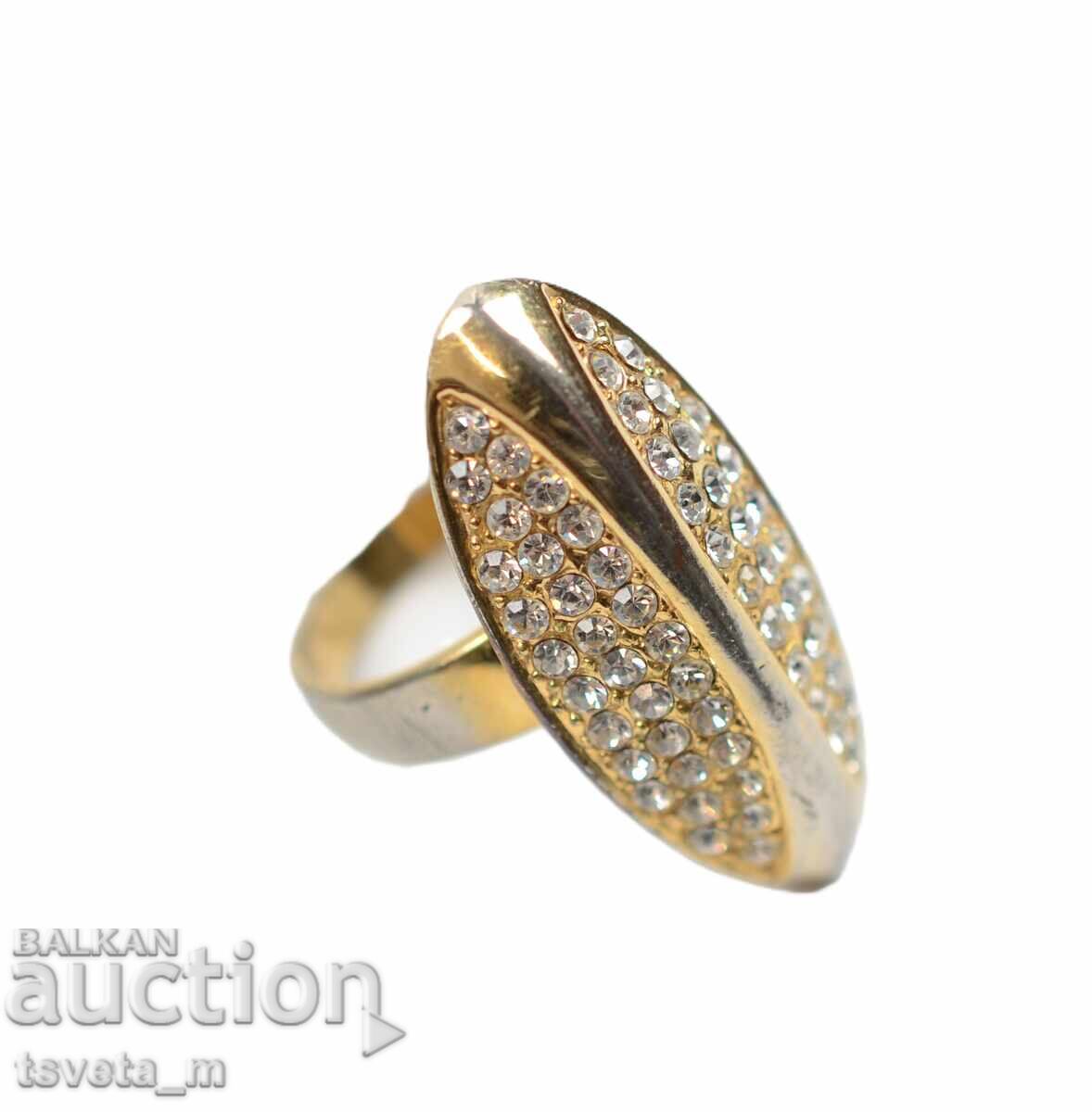 Ενα δαχτυλίδι με τιμή 4.00 BGN | € 2.05 Ενα δαχτυλίδι με τιμή 4.00 BGN | € 2.05