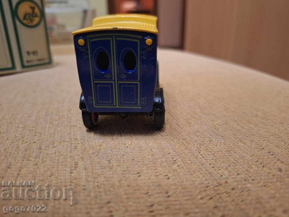 MATCHBOX MODELS YESTERYEAR FORD MODELL T - 5 MATCHBOX MODELS YESTERYEAR FORD MODELL T - 5