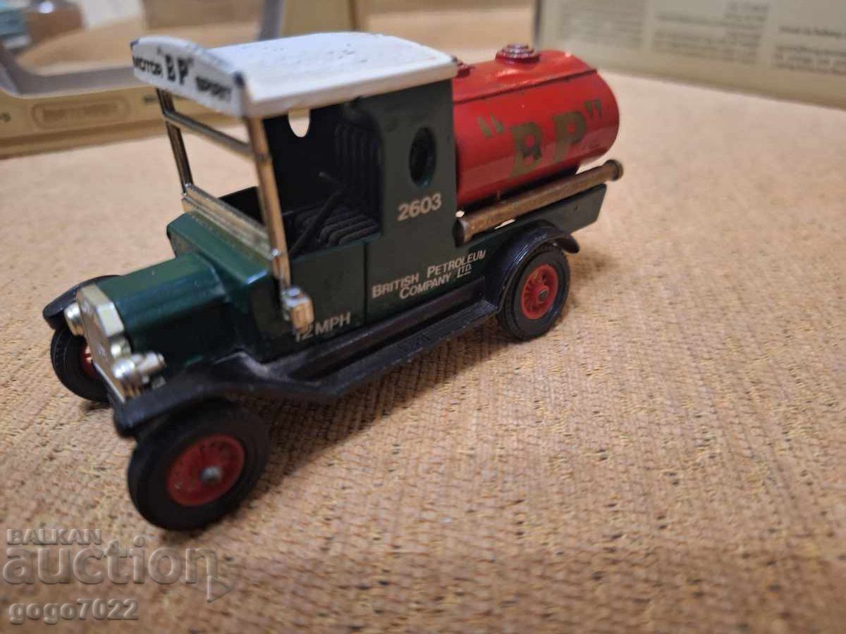Auction MATCHBOX MODELS YESTERYEAR FORD MODEL T Auction MATCHBOX MODELS YESTERYEAR FORD MODEL T