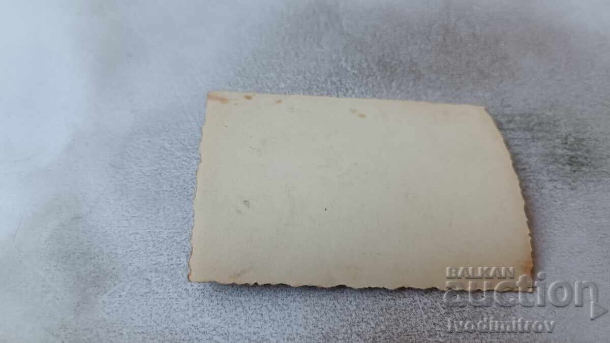 Снимка София Три жени и момче на разходка с цена 1.85 лв. | € 0.95 Снимка София Три жени и момче на разходка с цена 1.85 лв. | € 0.95