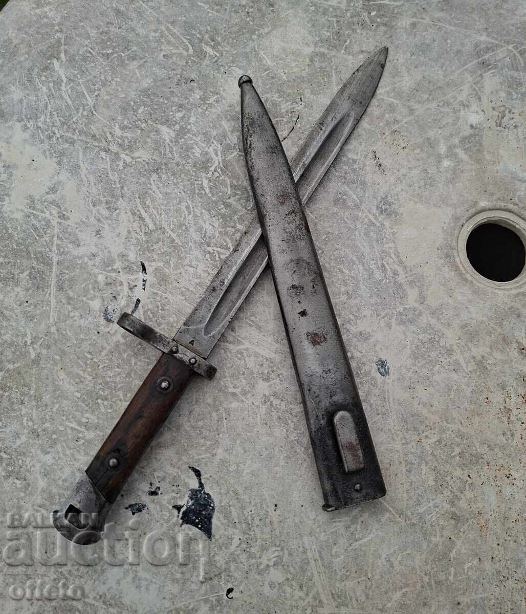 CHICK WITH KANYA CHICK WITH KANYA