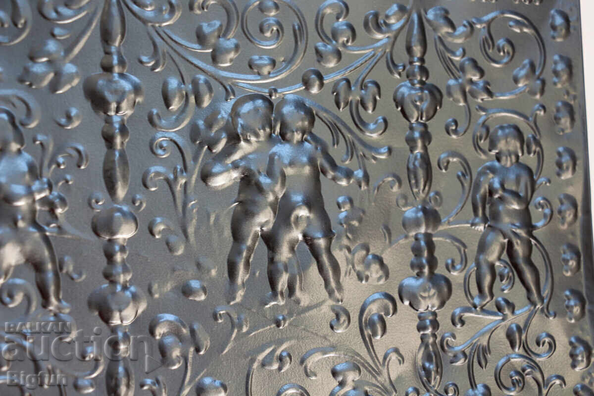 Доставка на КУТИЯ ,КОНТЕЙНЕР С ХЕРУВИМИ