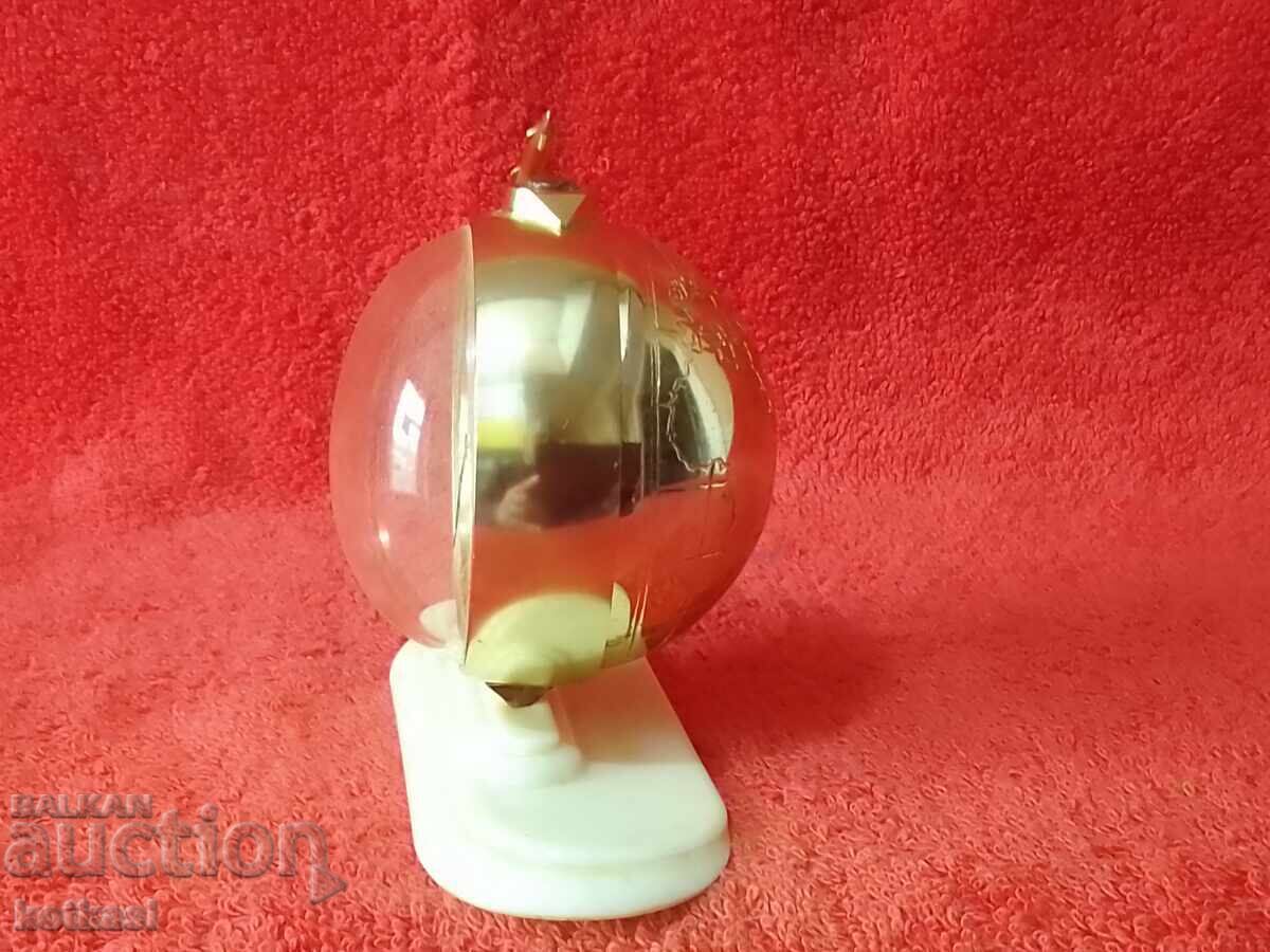 Delivery of Old Clock Alarm Clock Slava SLAVA Globe Rocket