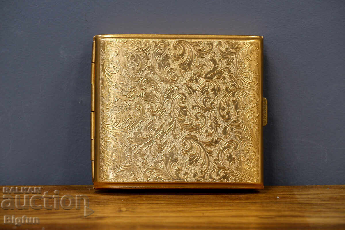 SET-CUTIE DE ȚIGĂRI "MOSCOVA" ȘI DESCHIZĂTOR "PETRODVOREȚ" SET-CUTIE DE ȚIGĂRI "MOSCOVA" ȘI DESCHIZĂTOR "PETRODVOREȚ"