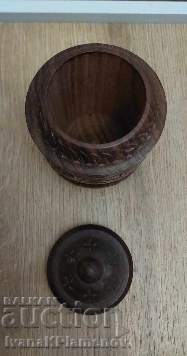 Livrarea Cutie sculptată în lemn pentru cunoscători Livrarea Cutie sculptată în lemn pentru cunoscători