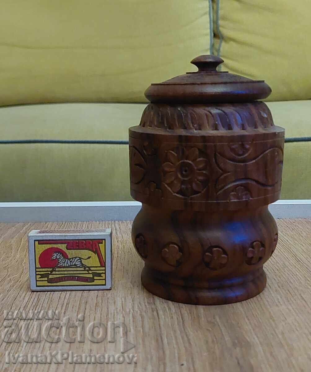 Cutie sculptată în lemn pentru cunoscători - 6 Cutie sculptată în lemn pentru cunoscători - 6