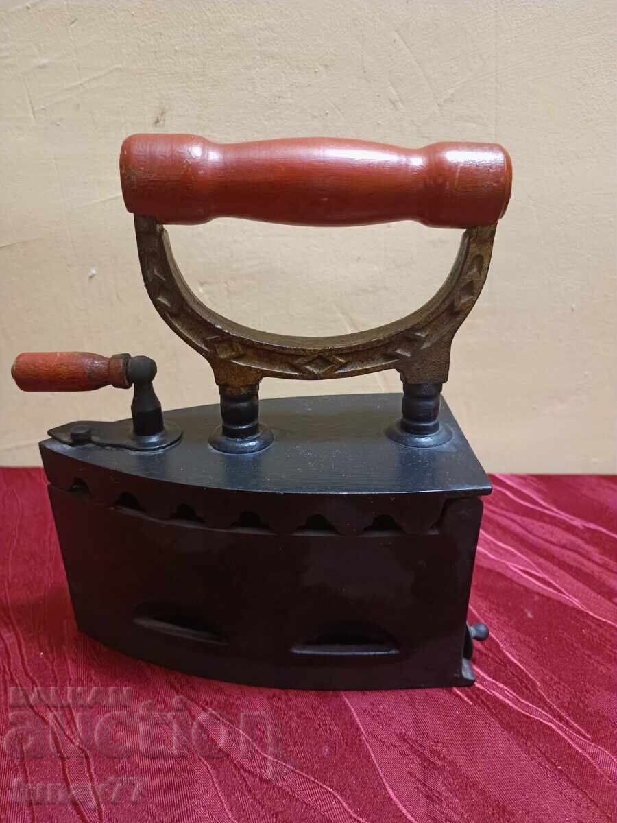 Vintage retro flat iron, new, unused Vintage retro flat iron, new, unused