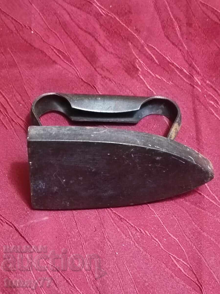 Винтиж чогинена ютия - 5 Винтиж чогинена ютия - 5