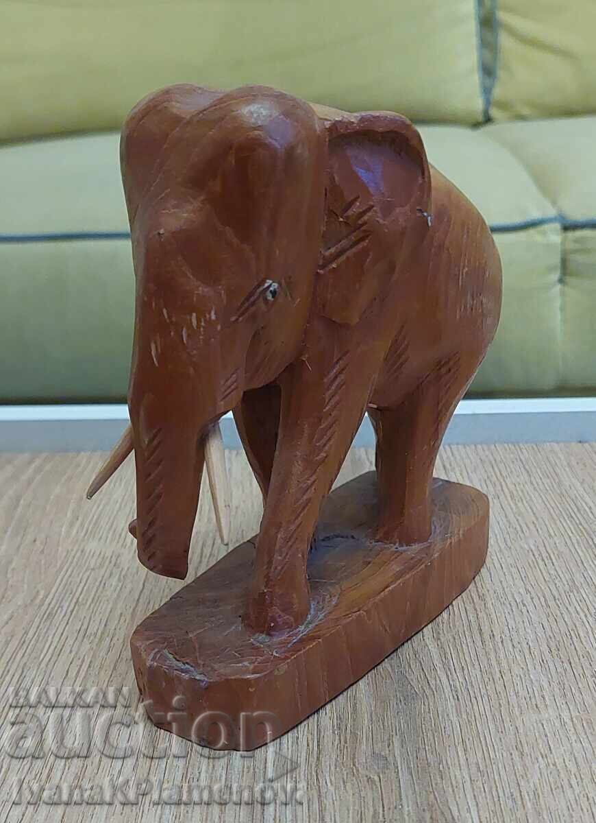 Figurină sculptată în lemn pentru cunoscători cu preț € 13.00 | 25.43 BGN