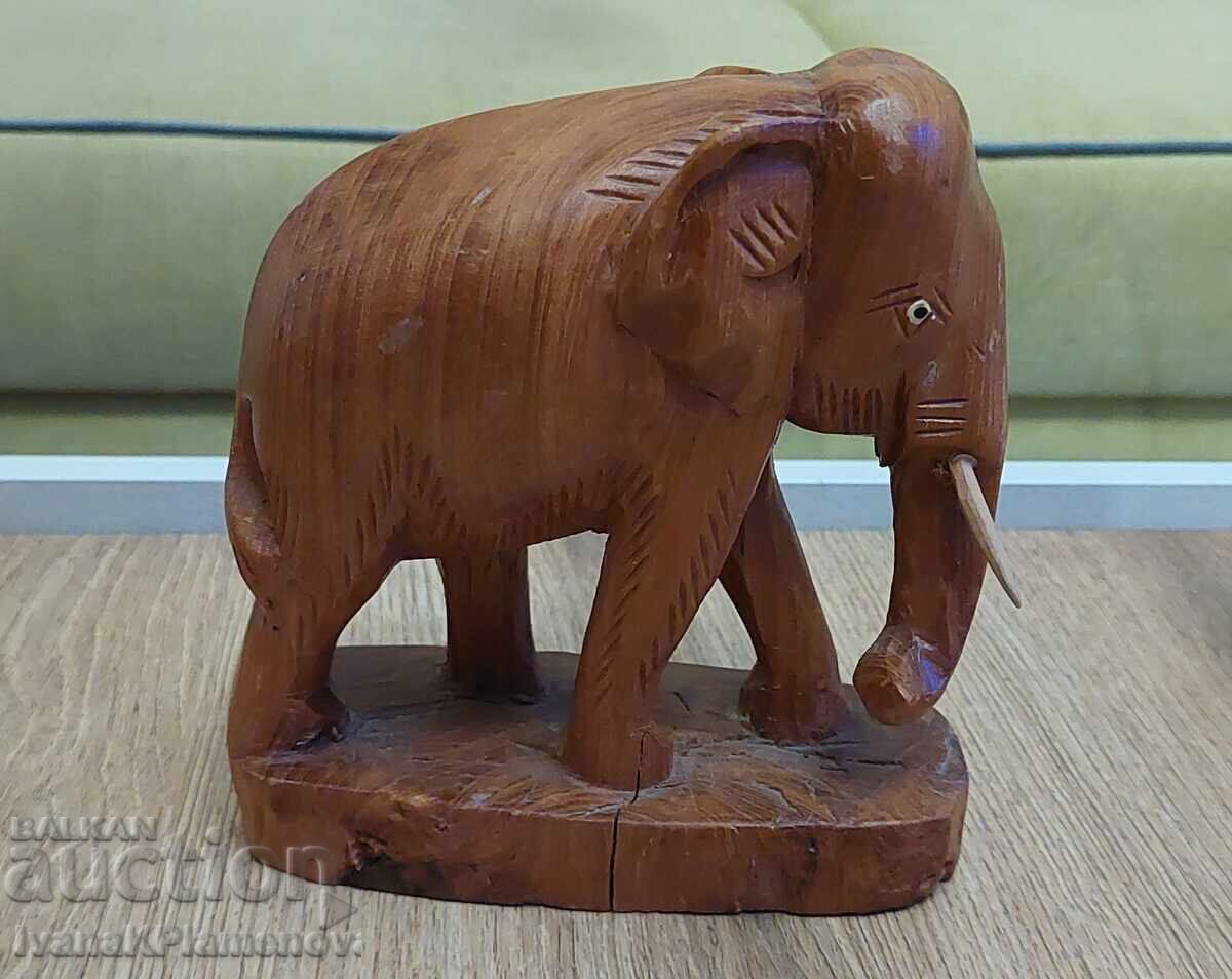 Livrarea Figurină sculptată în lemn pentru cunoscători