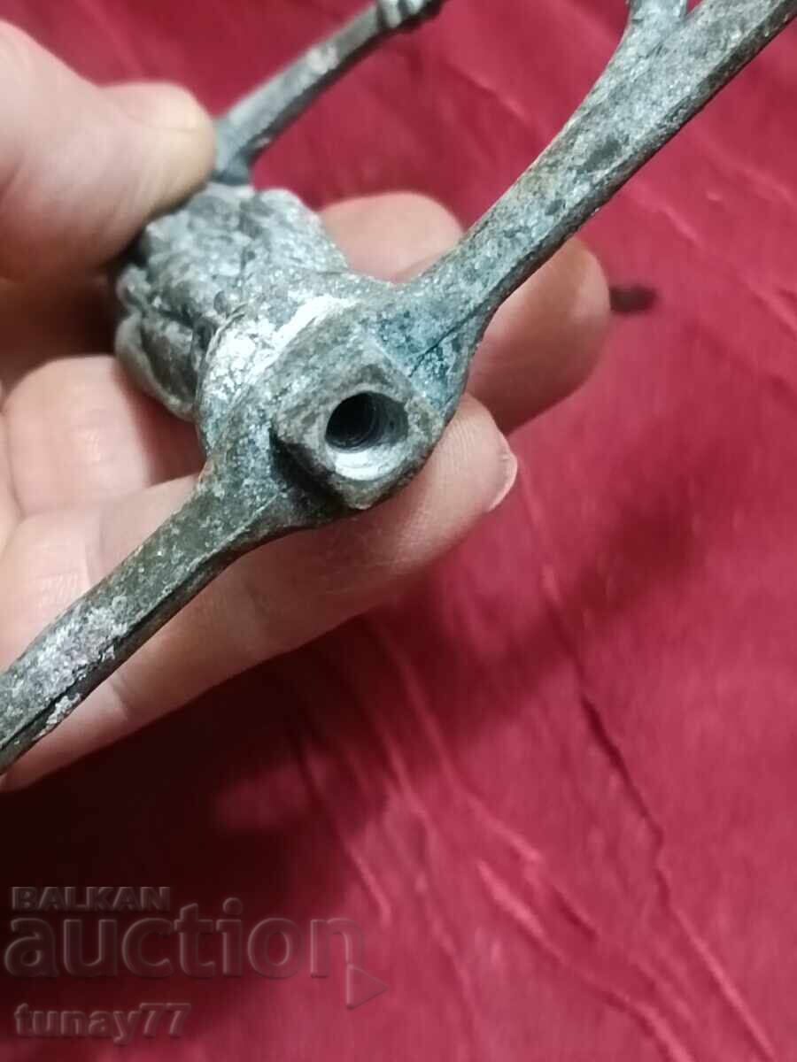 Παράδοση Δανέζικη λαβή σπαθιού, θήκη σπαθιού (Χάλκινο) Παράδοση Δανέζικη λαβή σπαθιού, θήκη σπαθιού (Χάλκινο)