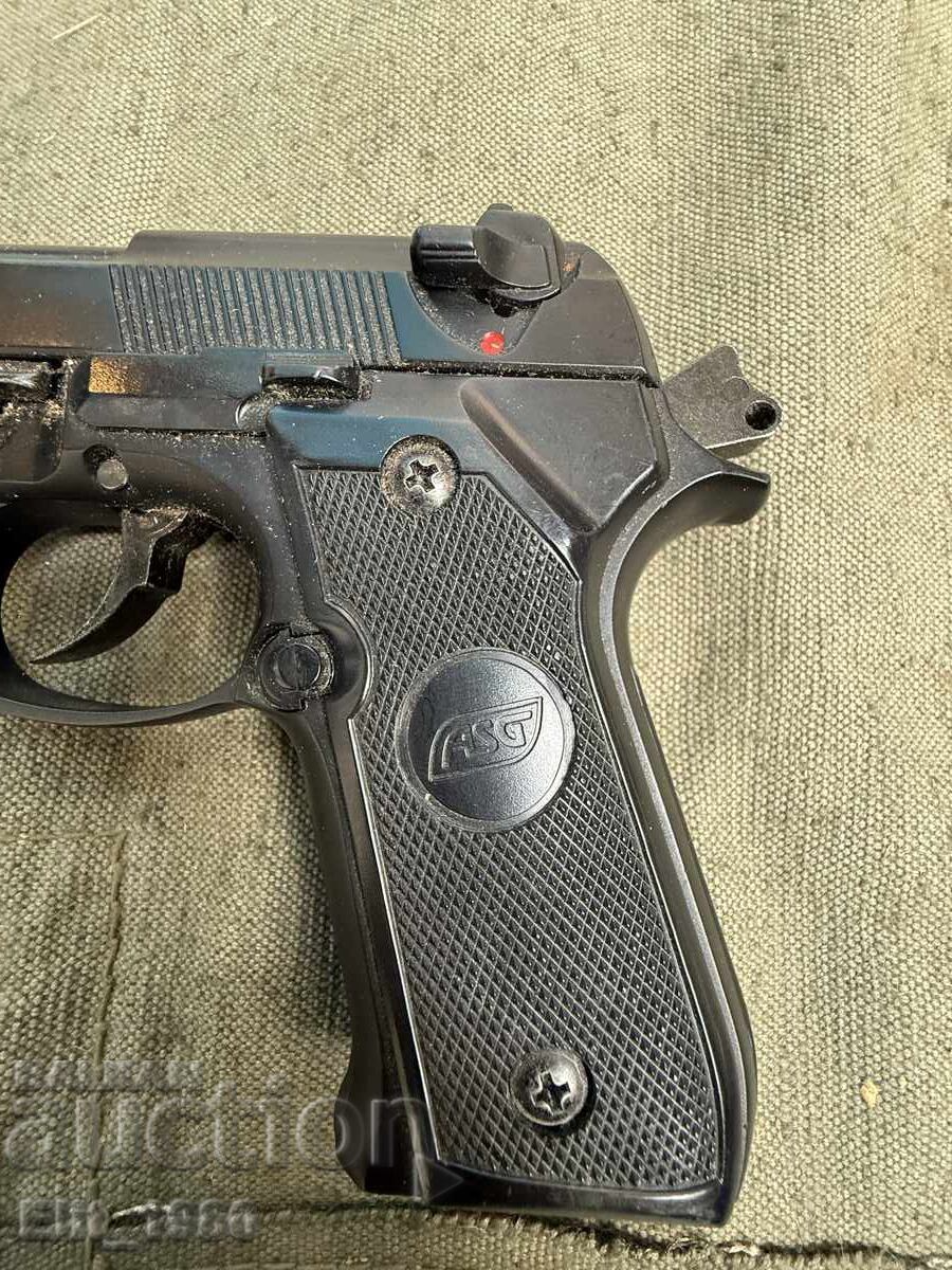 Берета 92 Air-soft с цена 30.00 лв. | € 15.34