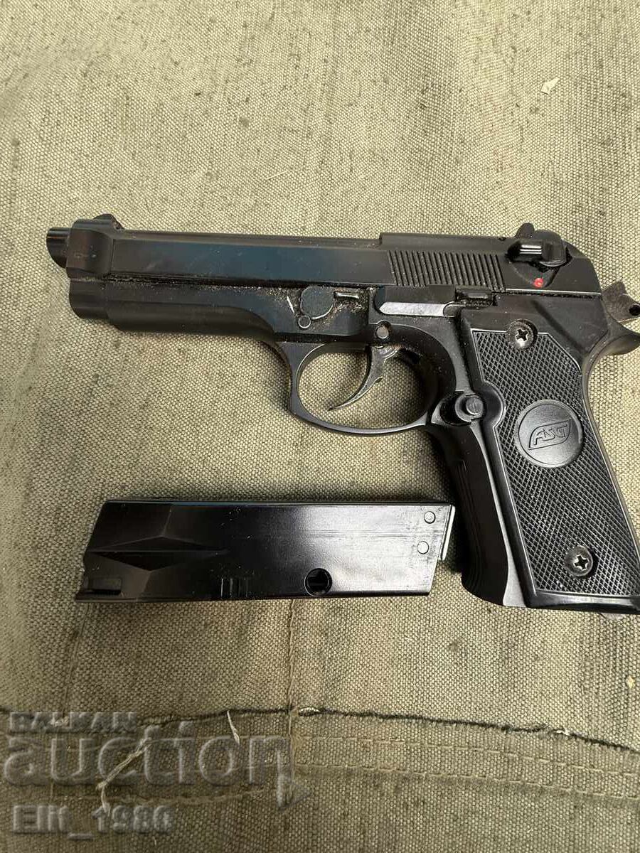 Доставка на Берета 92 Air-soft