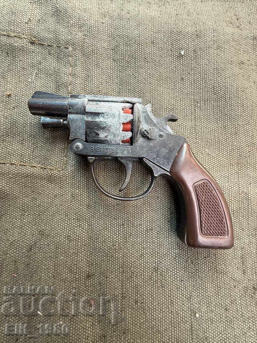 Revolver german cu capse Revolver german cu capse