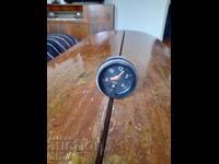 Ceas vechi cu cuarț Lada, Vaz