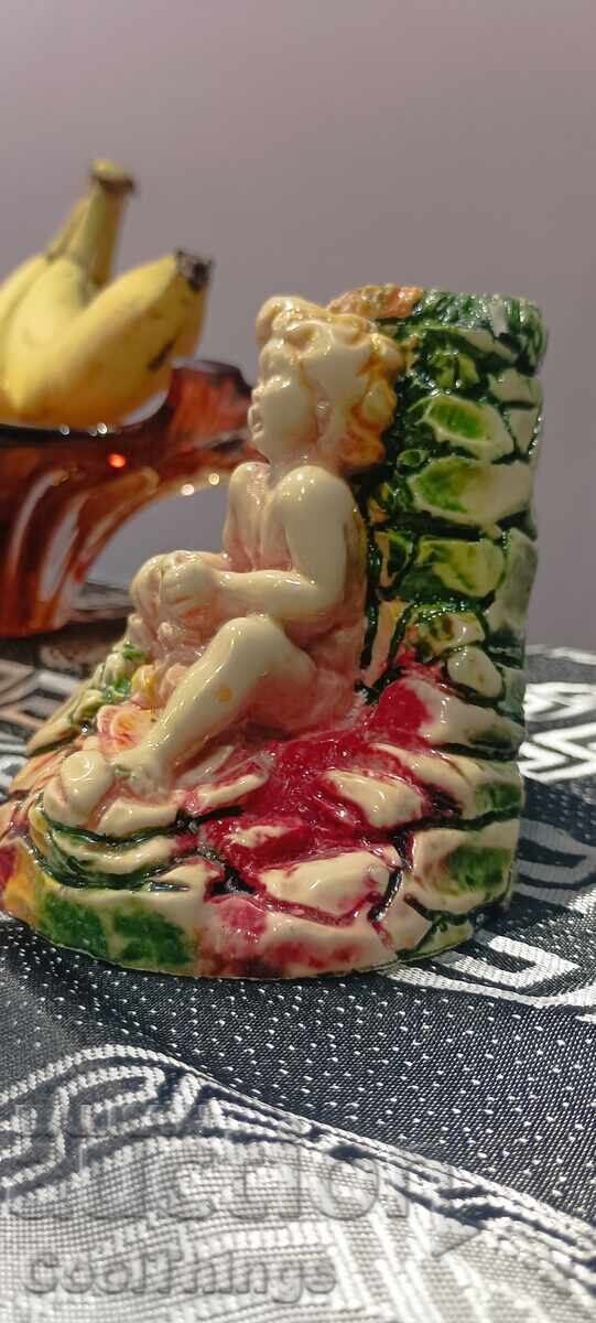 Licitație Figurină colorată interesantă, sfeșnic masiv, marcat Licitație Figurină colorată interesantă, sfeșnic masiv, marcat