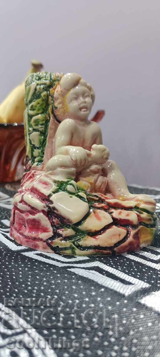 Figurină colorată interesantă, sfeșnic masiv, marcat Figurină colorată interesantă, sfeșnic masiv, marcat