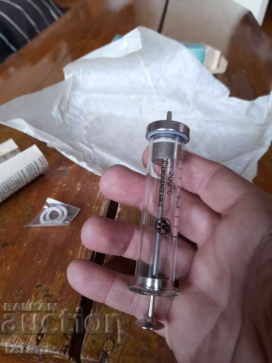 Delivery of Old Chirana glass syringe