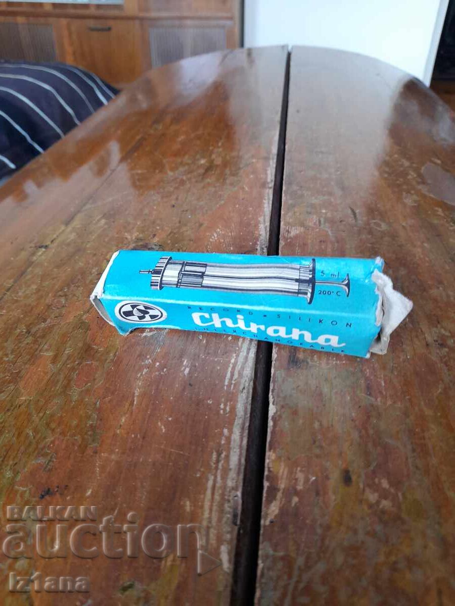 Παλαιά γυάλινη σύριγγα Chirana Παλαιά γυάλινη σύριγγα Chirana