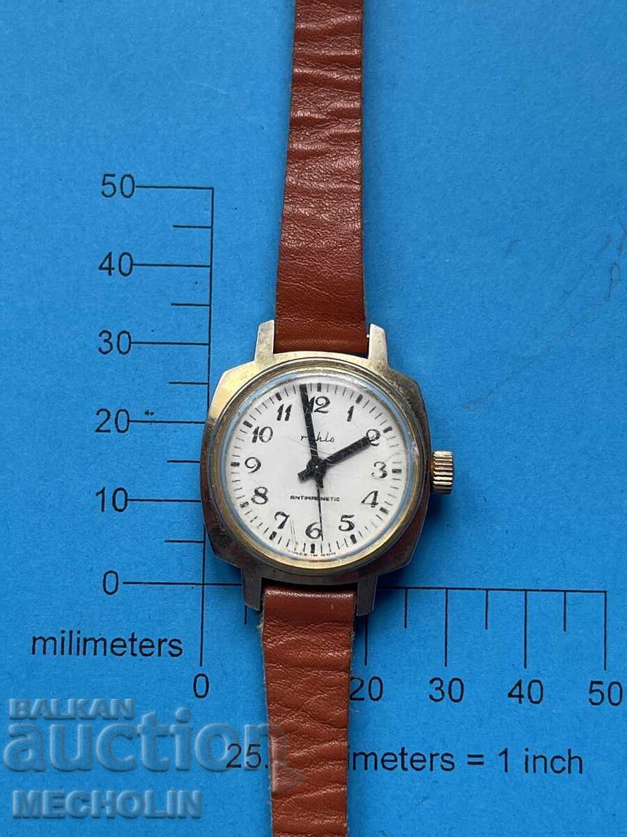 ЧАСОВНИК 8 с цена 10.00 лв. | € 5.11