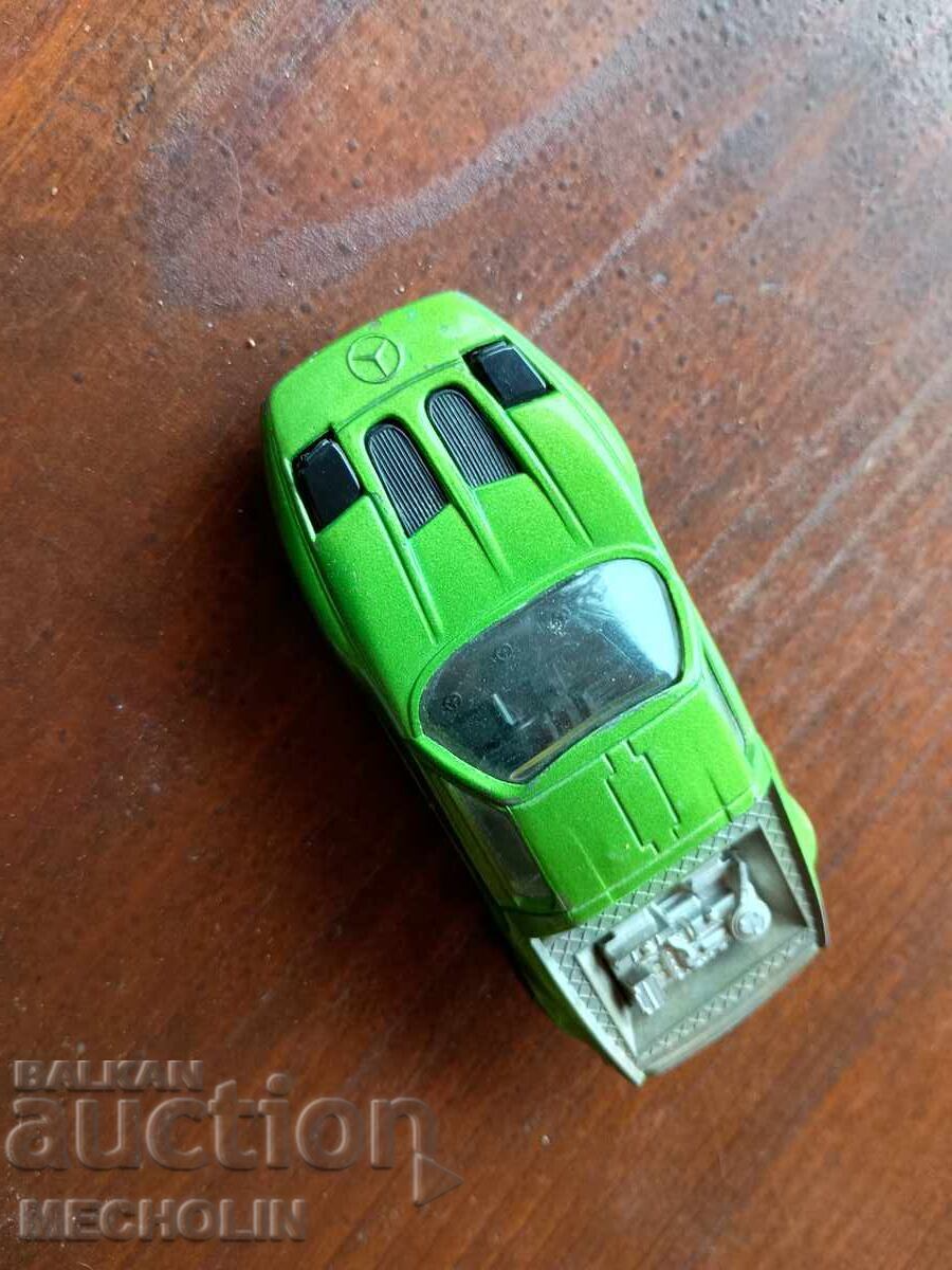 Delivery of OLD metal cart matchbox machbox mercedes C111