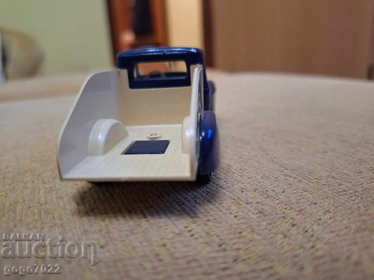 Доставка на DODGE 1950 SOLIDO FRANCE 1/43 Доставка на DODGE 1950 SOLIDO FRANCE 1/43