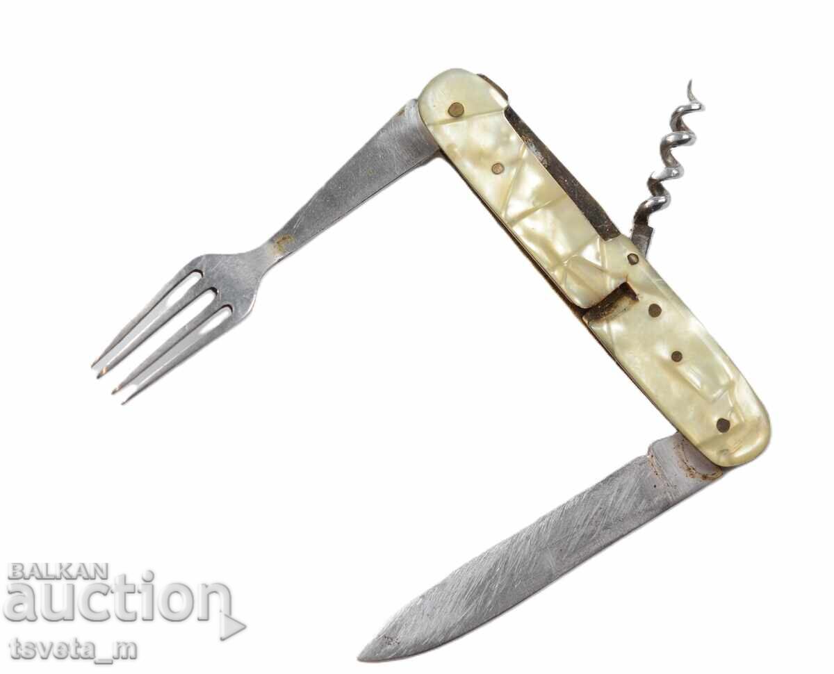 Delivery of 3-tool pocket knife Delivery of 3-tool pocket knife