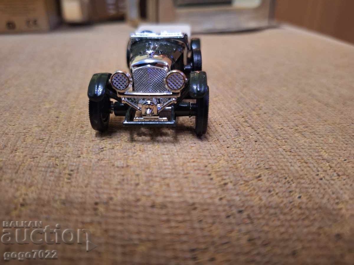 LLEDO ENGLAND Model Car - 5 LLEDO ENGLAND Model Car - 5