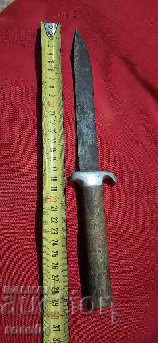 Delivery of OLD BULGARIAN KNIFE