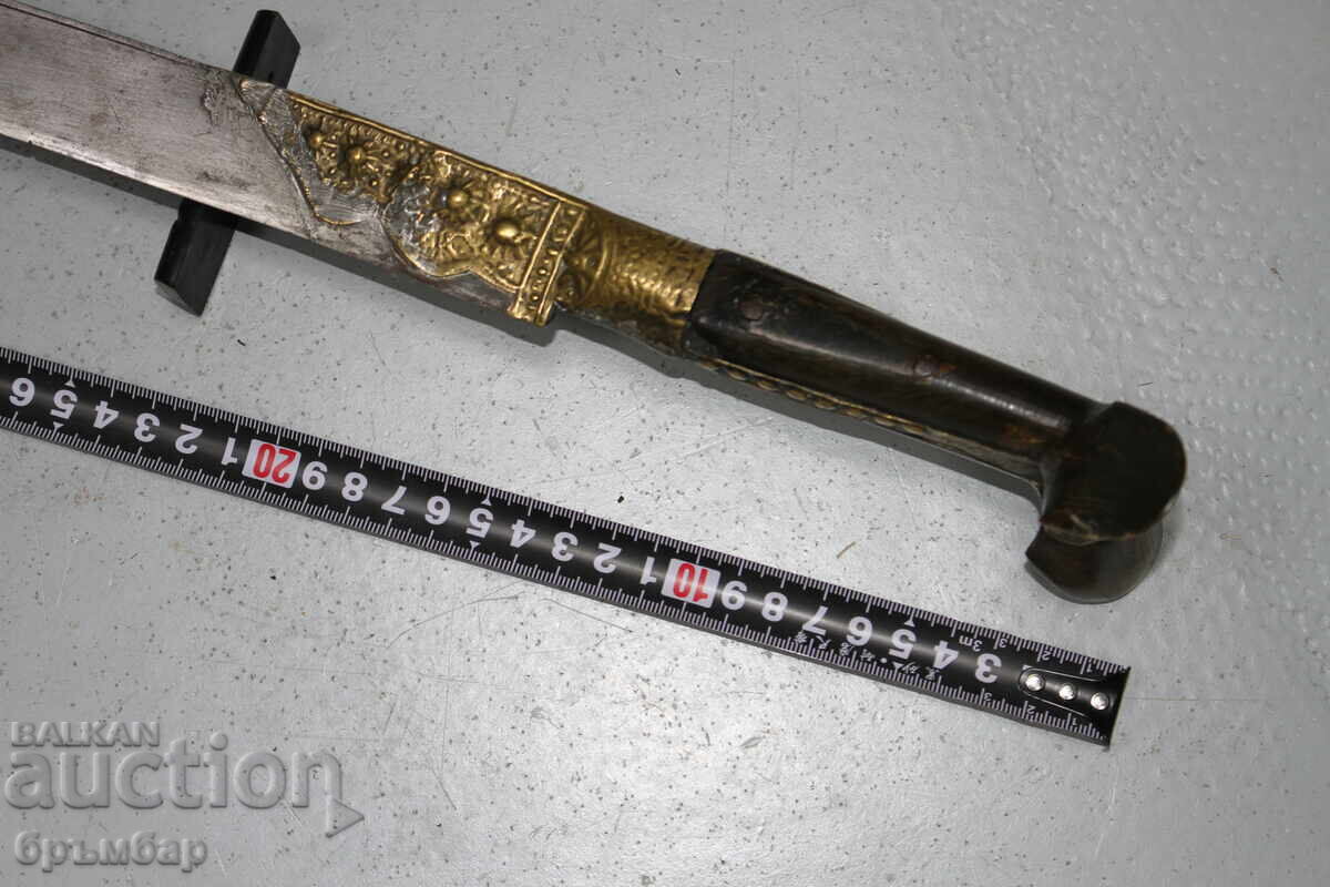 Vechi iatagan otoman turcesc balcanic. Corn maro.*1 cu preț 800.00 BGN | € 409.03