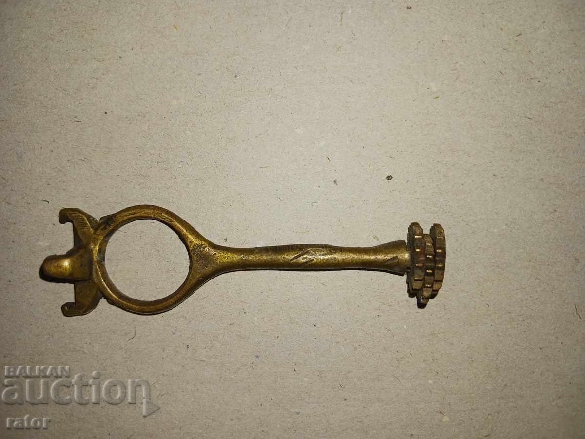 Old bronze extractor, shell catcher, cleaning rod for a rifle with price 25.99 BGN | € 13.29
