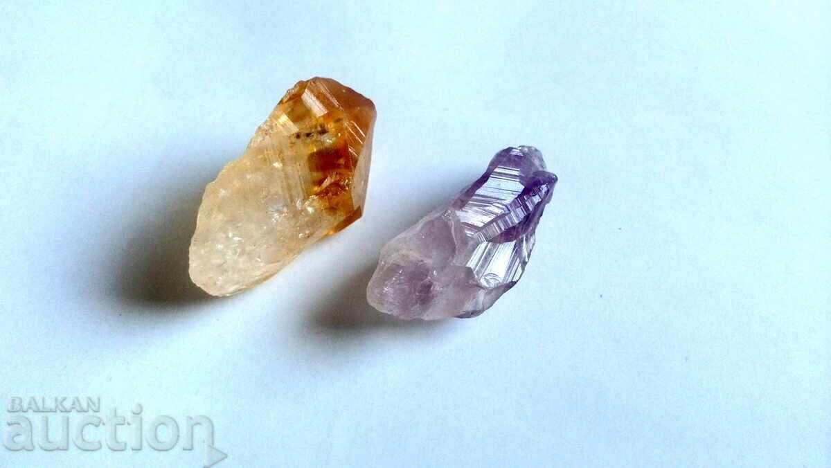 Естествени аметистови и цитринови върхове тип друзи в необра Естествени аметистови и цитринови върхове тип друзи в необра