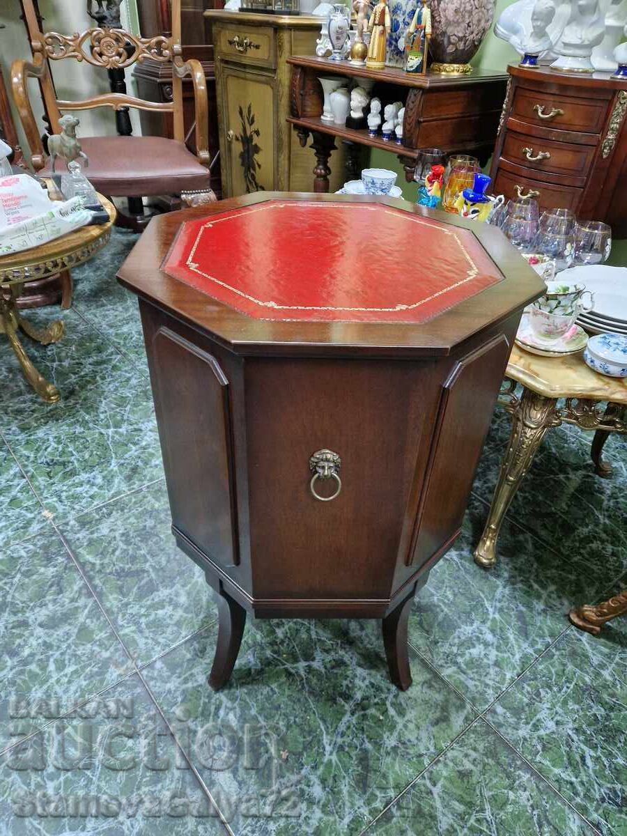 Μοναδικό αντίκα αγγλικό ξύλινο ντουλάπι μπαρ