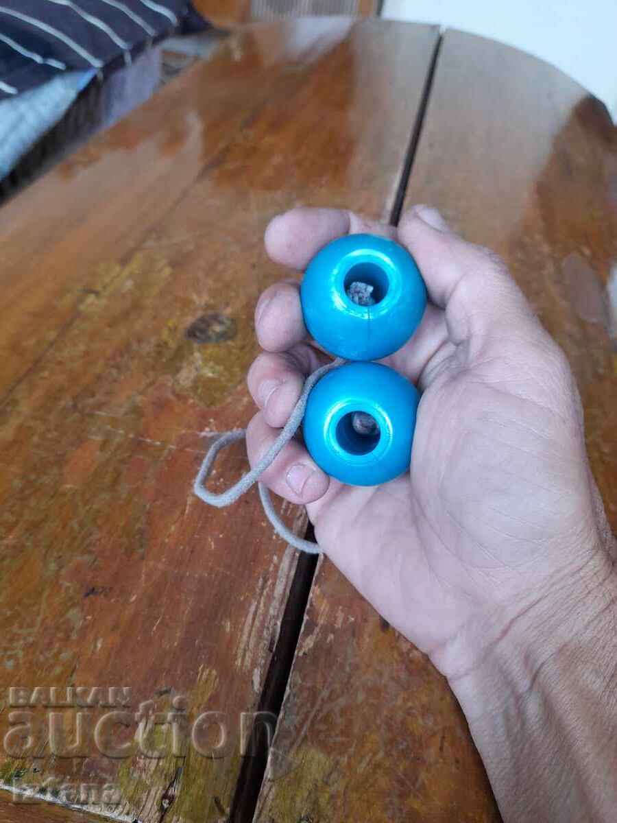 Licitație Jucărie veche, mingi care zdrăngănesc