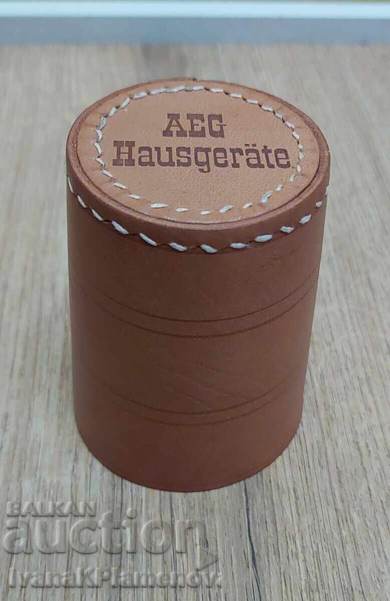 New leather dice cup for connoisseurs - 5 New leather dice cup for connoisseurs - 5