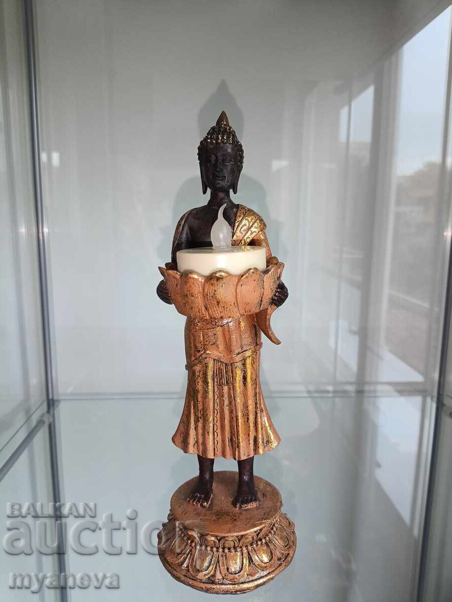 Δημοπρασία Βουδιστική φιγούρα με λωτό για αρωματικά έλαια ή κηροπήγιο Δημοπρασία Βουδιστική φιγούρα με λωτό για αρωματικά έλαια ή κηροπήγιο