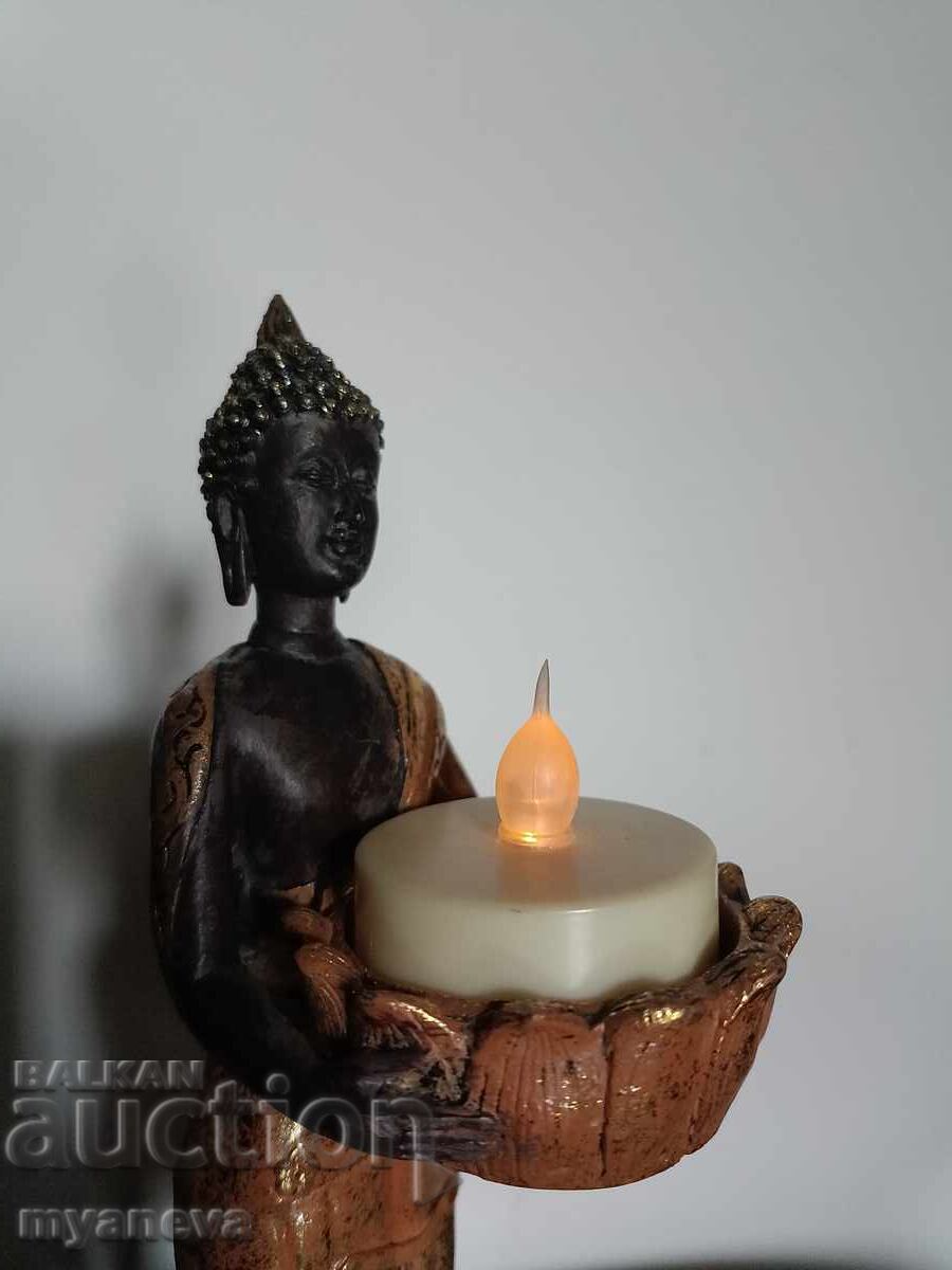 Παράδοση Βουδιστική φιγούρα με λωτό για αρωματικά έλαια ή κηροπήγιο Παράδοση Βουδιστική φιγούρα με λωτό για αρωματικά έλαια ή κηροπήγιο