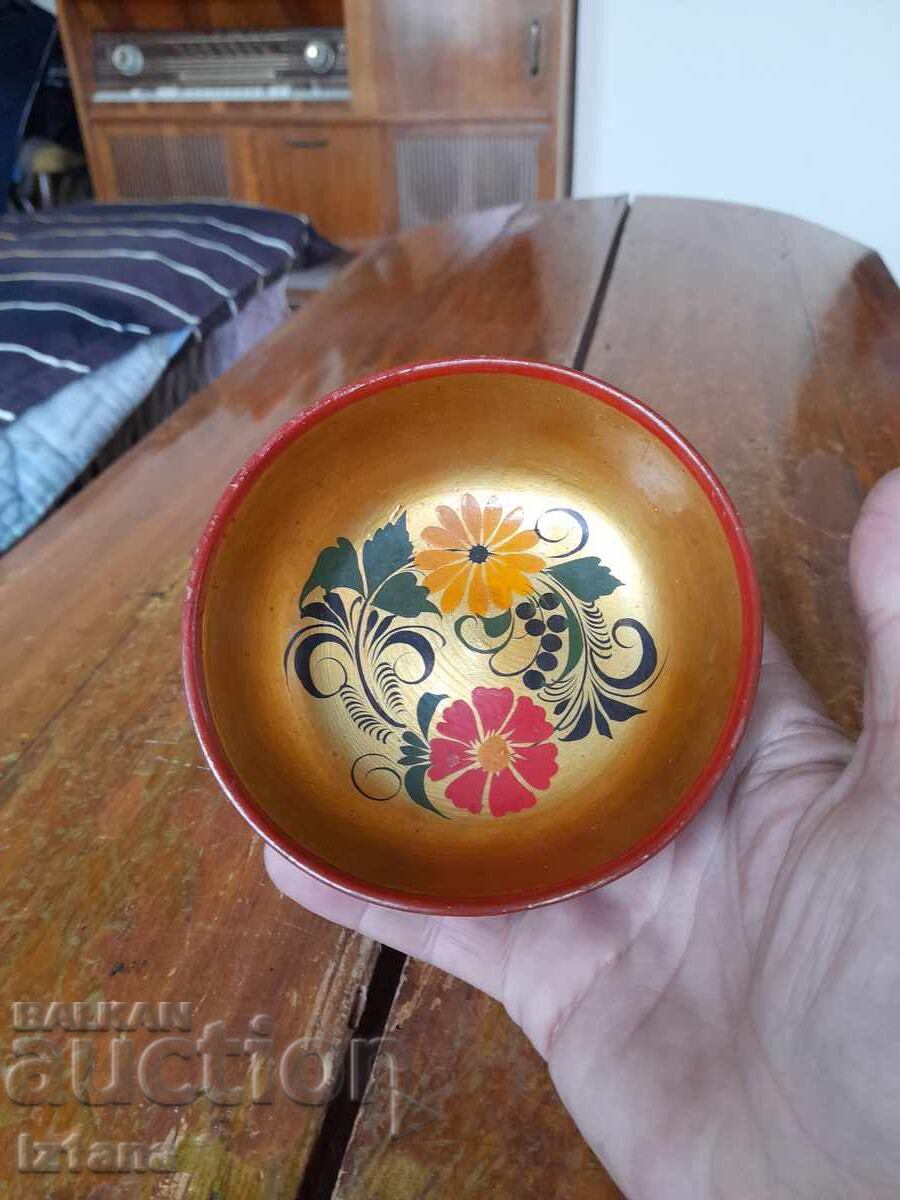 Παράδοση Παλιά ξύλινη κούπα, χοχλόμα Παράδοση Παλιά ξύλινη κούπα, χοχλόμα