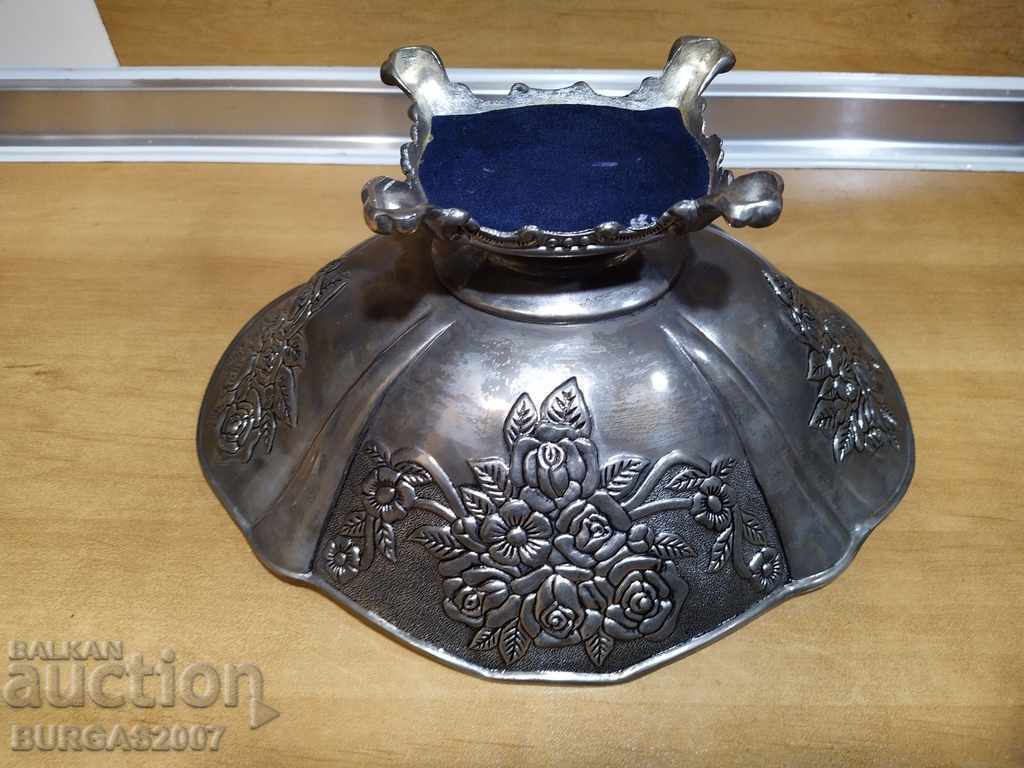 Old metal fruit bowl - 6 Old metal fruit bowl - 6