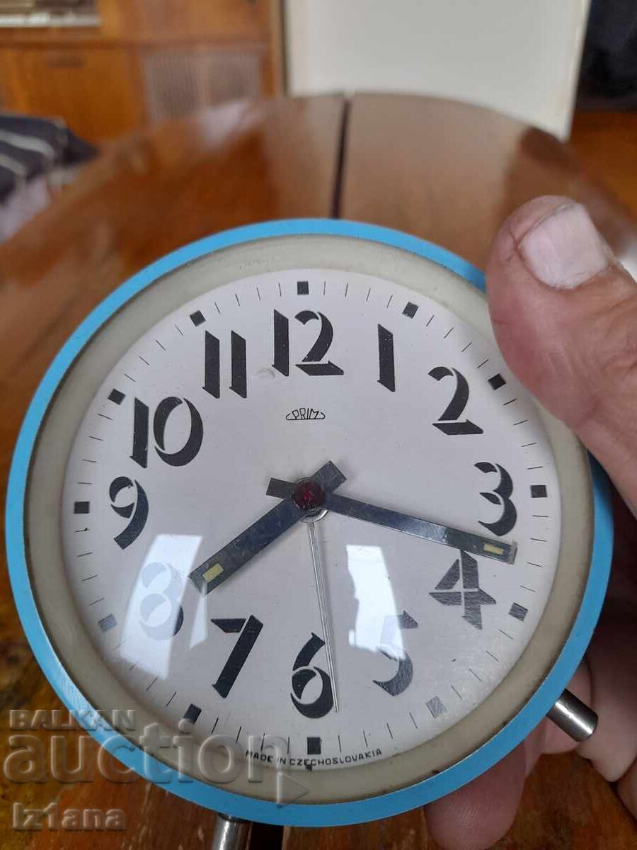 Παλιό επιτραπέζιο ρολόι, ξυπνητήρι Prim με τιμή 22.00 BGN | € 11.25