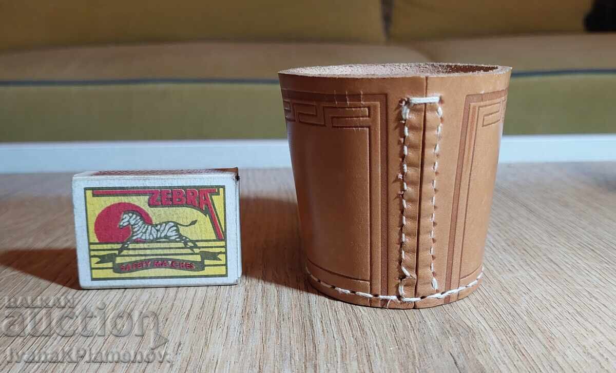 New leather dice cup for connoisseurs - 6 New leather dice cup for connoisseurs - 6
