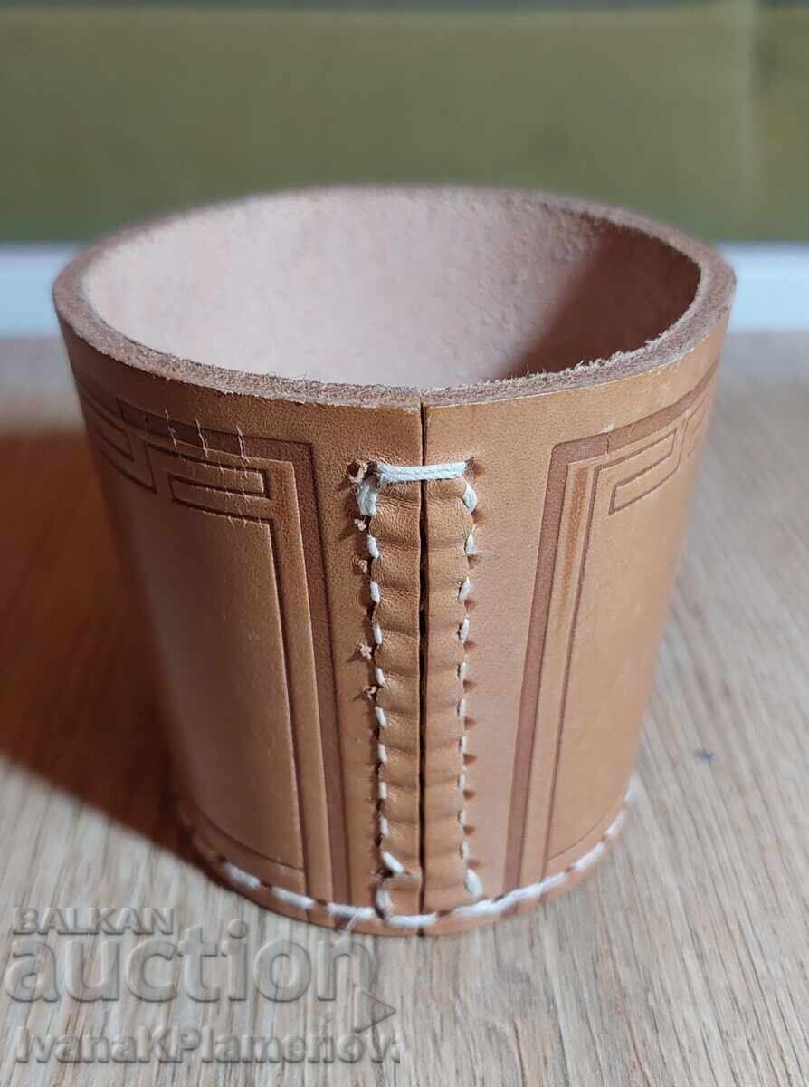 New leather dice cup for connoisseurs New leather dice cup for connoisseurs