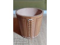Чашка кожена за зарове нова за ценители