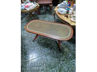 Страхотна антикварна английска холна маса
