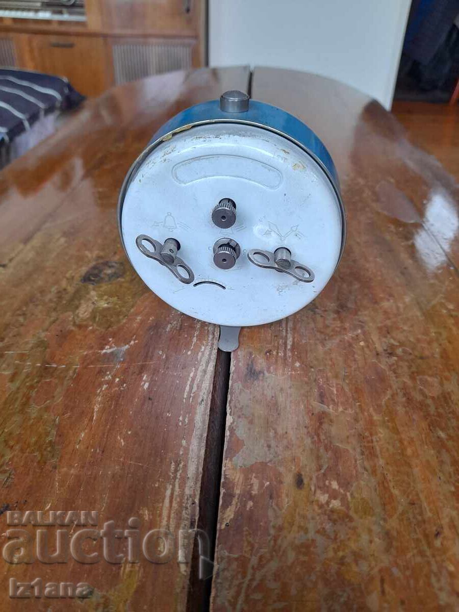 Livrarea Ceas vechi, ceas deşteptător Mera Poltik Livrarea Ceas vechi, ceas deşteptător Mera Poltik