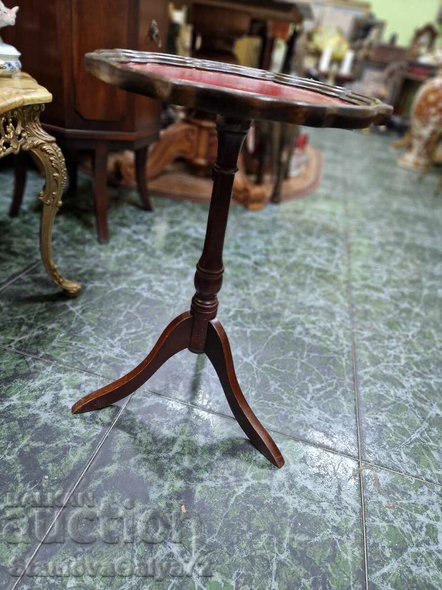 Stunning Antique English Side Table - 5