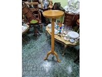 Minunată măsuță antică franceză din lemn înaltă